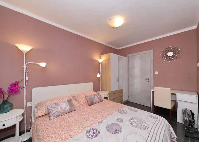 Marcela Apartman Zára